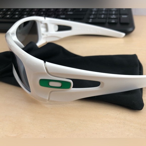 Oakley Crankshaft Sunglasses - Picture 6 of 6